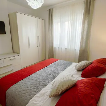 Centar Sonja Apartment *